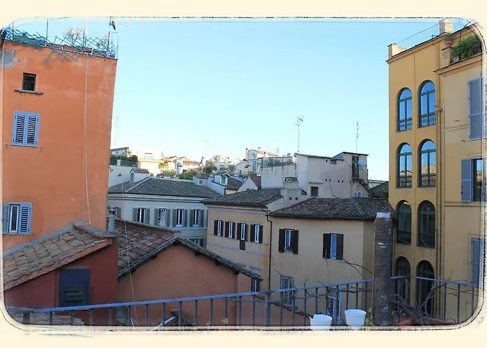 Konukevi Di Rienzo Pantheon Palace 4*